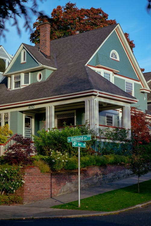 Classic Seattle Craftsman home on West Highland Drive